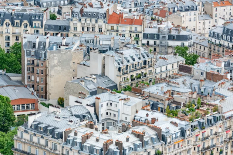 Choisir une ville pour investir : les indicateurs à regarder avant le prix